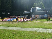 A jsme zp�tky u lanovky